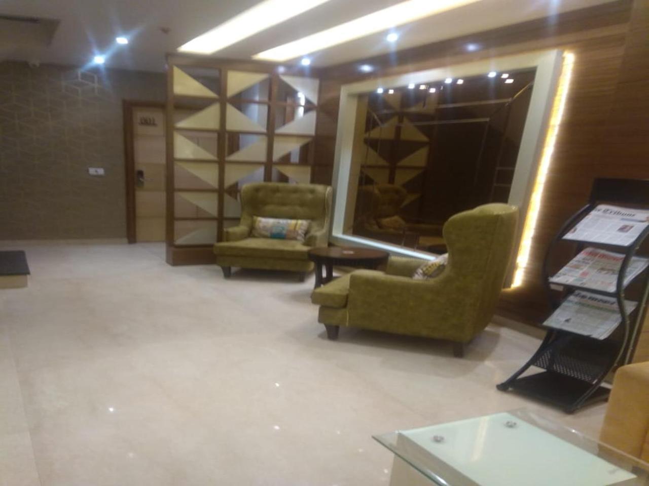 Csjs Inn By Krishna Group Of Hotels Amritsar Bagian luar foto