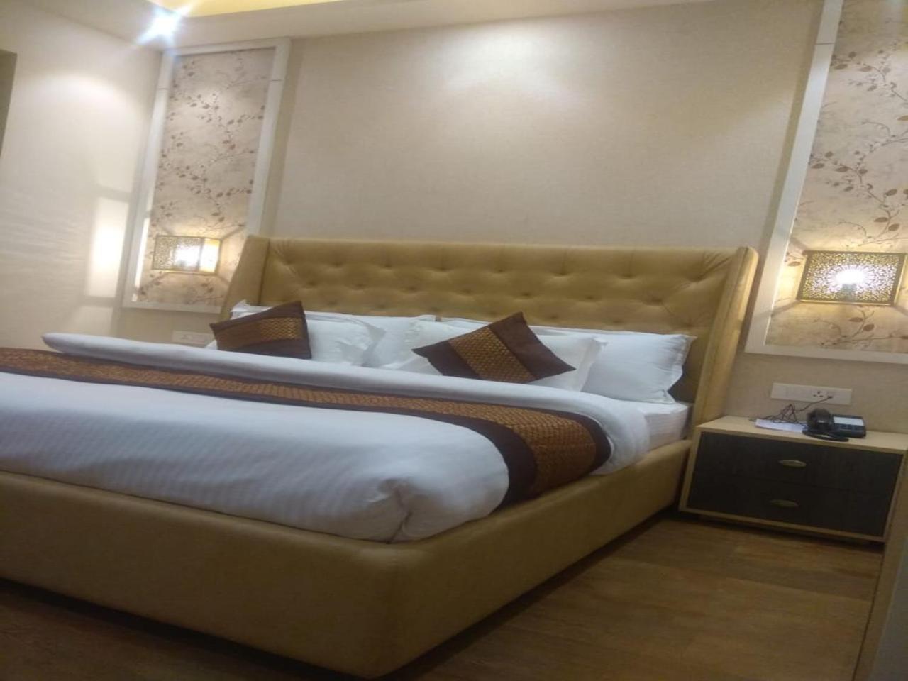 Csjs Inn By Krishna Group Of Hotels Amritsar Bagian luar foto