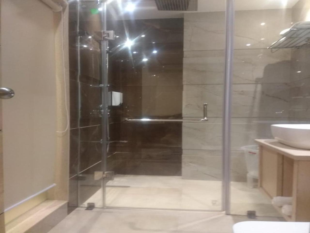 Csjs Inn By Krishna Group Of Hotels Amritsar Bagian luar foto