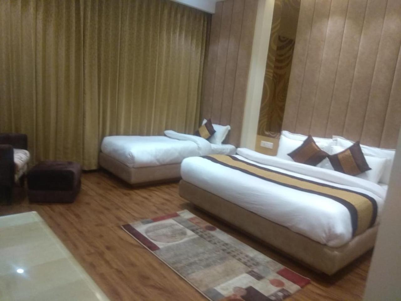 Csjs Inn By Krishna Group Of Hotels Amritsar Bagian luar foto
